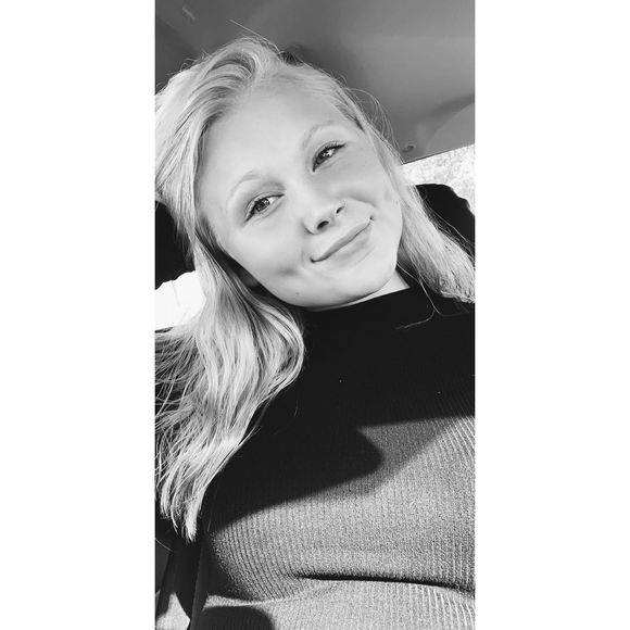 Meet your Posher, Logan - Picture 1 of 1